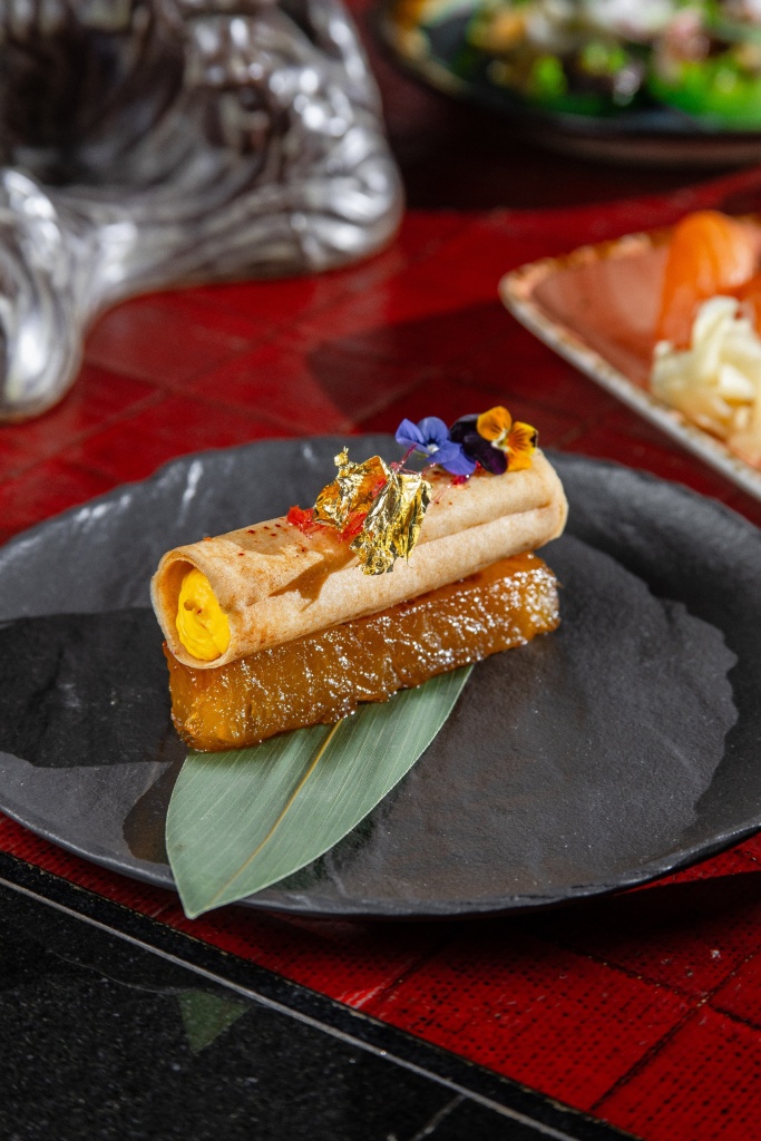Dessert Dragotcennyi Ananas_Okinava Set.jpg