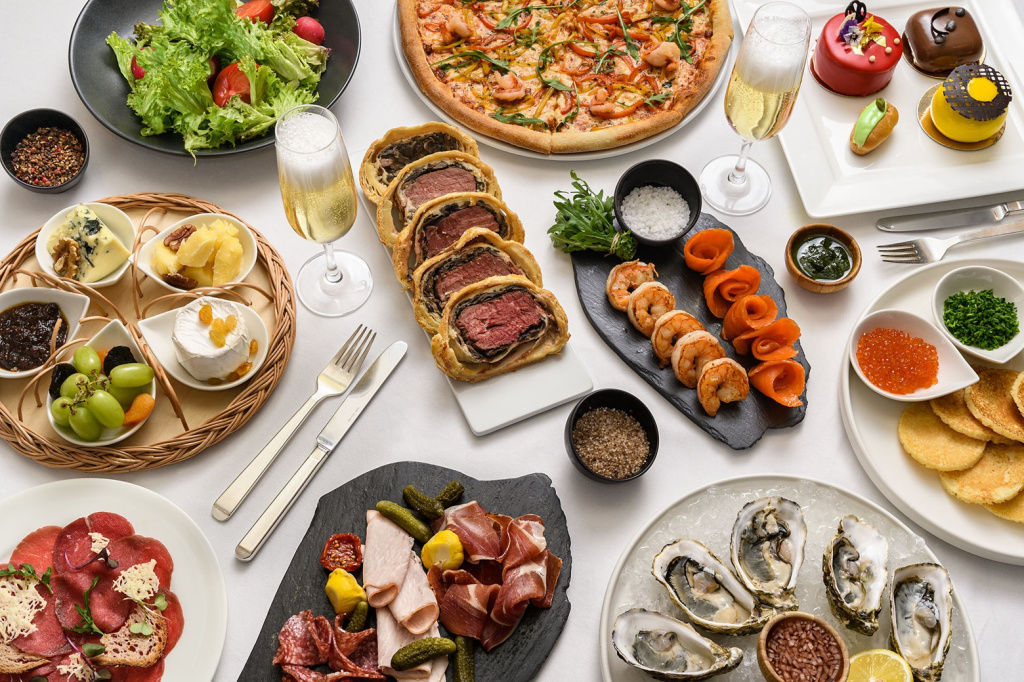 Воскресный бранч в отеле Балчуг Кемпински Москва.jpg