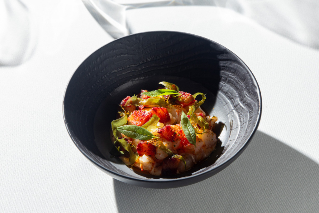 Салат с тигровыми креветками и морским гребешком 2.jpg