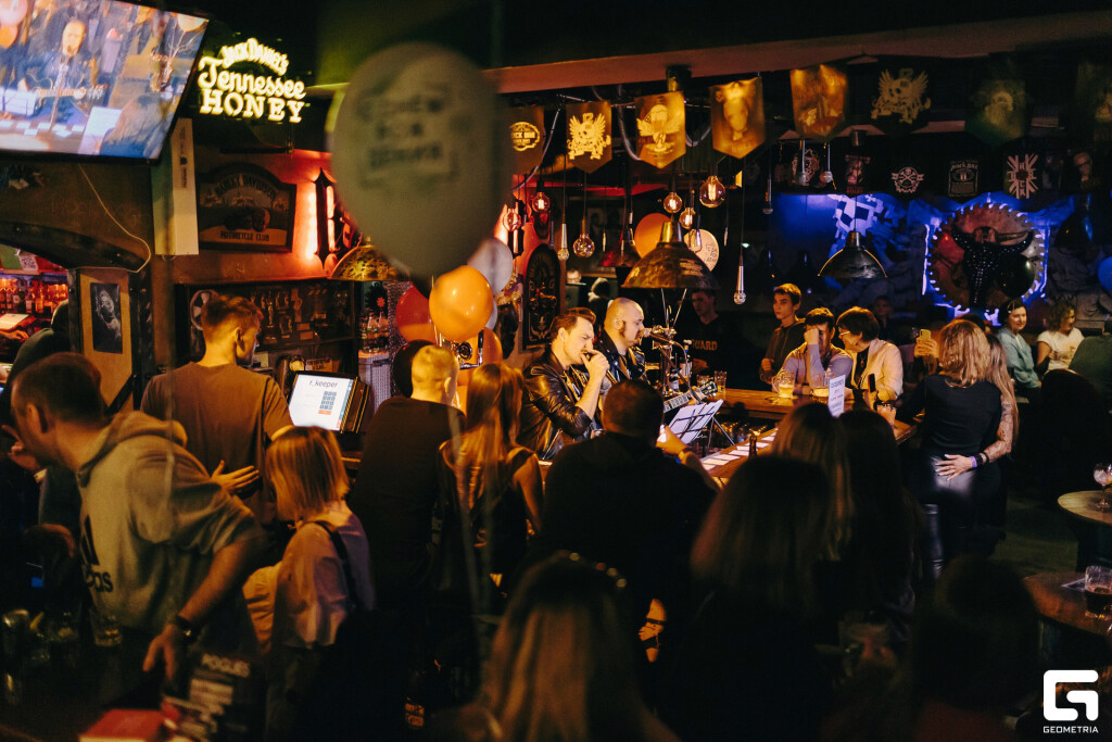 Rock Bar.jpg