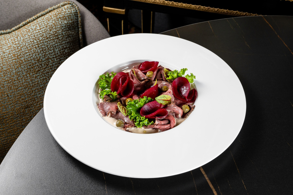 Ростбиф с кремом из шпрот_Бар «Шаляпин»-2.jpg