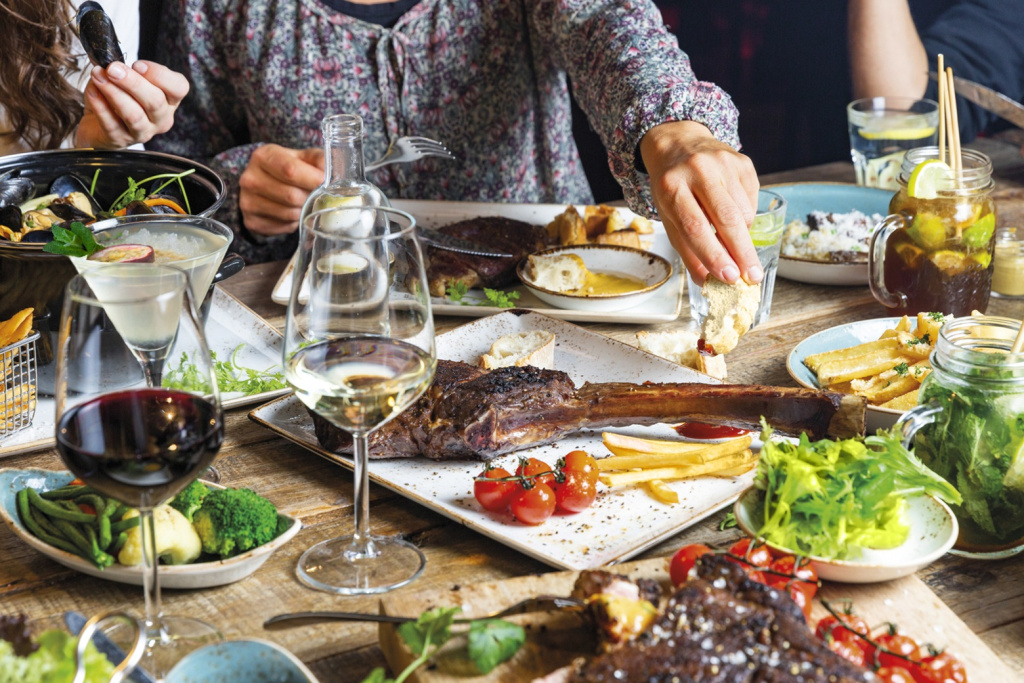 Penta_Food_72dpi_Community Table_Diverse (79).jpg