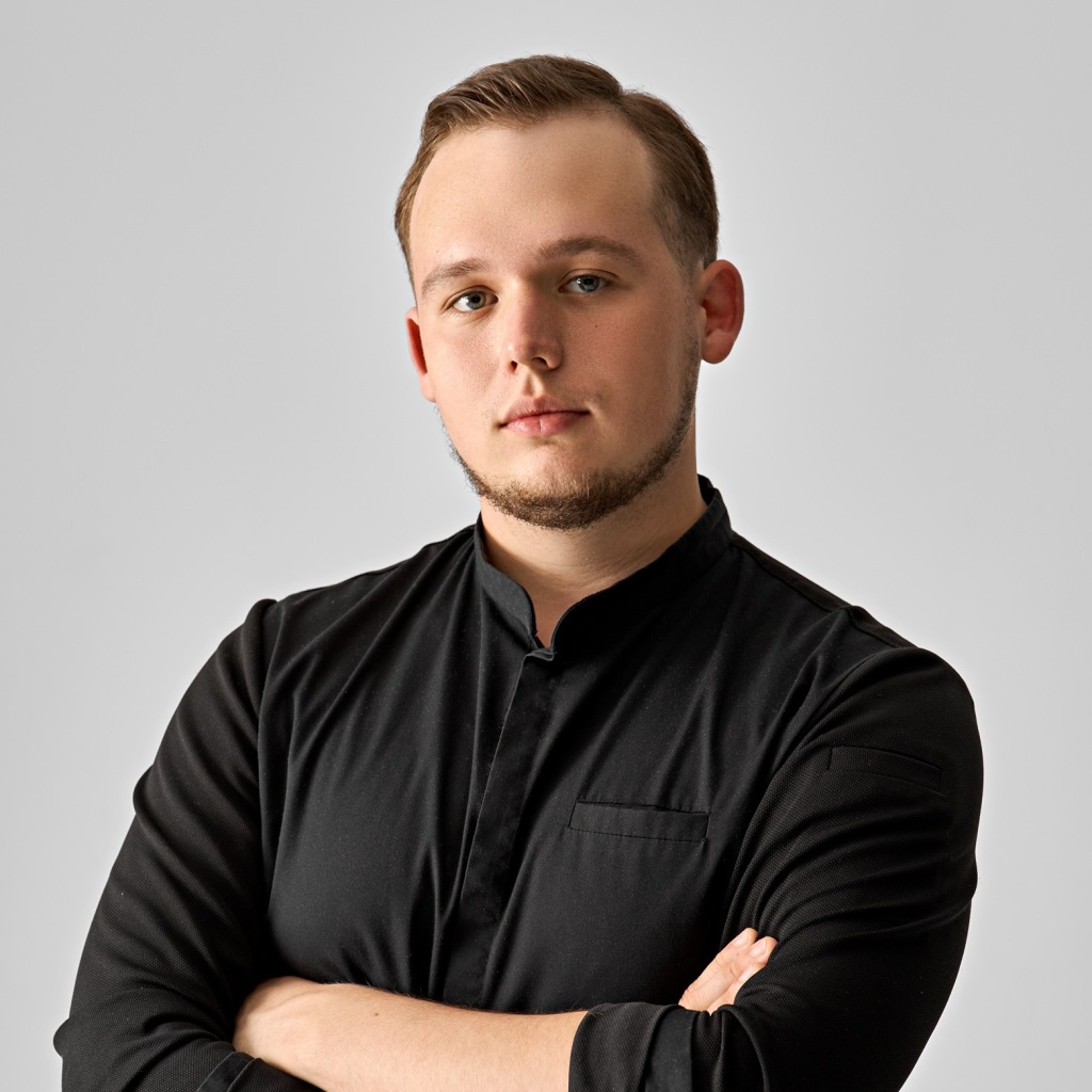 Mark Dmitriev_0.75 please.JPG