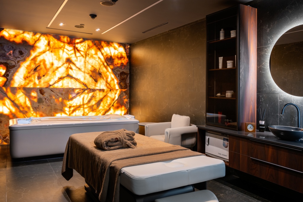 THE WAVE SPA (8).JPG