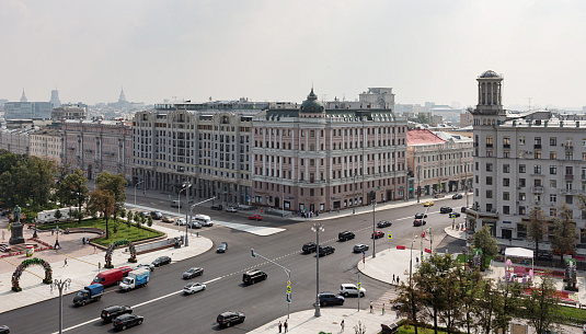 Вперед в настоящее